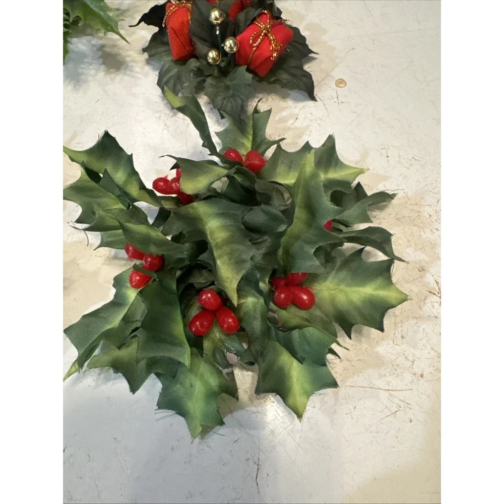Lot 6 Vintage wreath Ring‎ Christmas Silk & Plastic Greenery Holly Berries